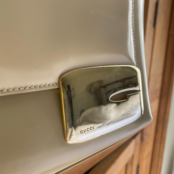 Gucci Shoulder Bag - Picture 2 of 4